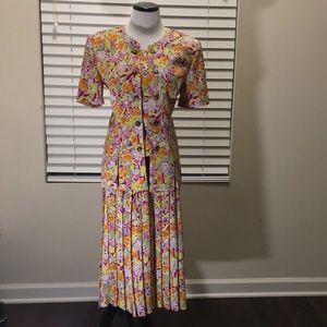 Vtg Leslie Fay 2 piece Flora jacket pleated  skirt